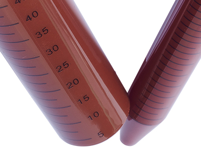 管體表面黑色刻度清晰，準確度±2%