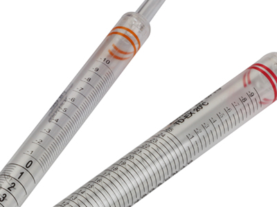 雙向刻度線設計，便于識別移液體積，負刻度增加移液容量，適用于更大容量