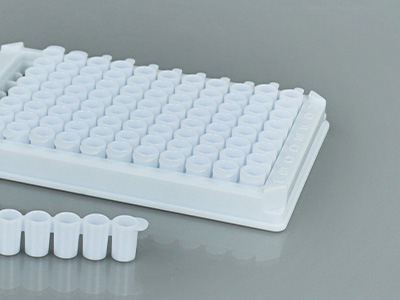 字母與數字坐標定位，方便實驗操作與識別