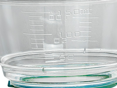 杯體透明，刻度清晰，便于觀察容量